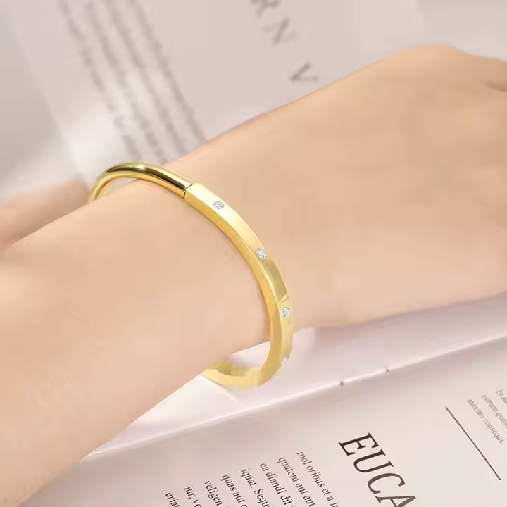 Lux Lock Bangle Bracelet - 18K Gold Plated