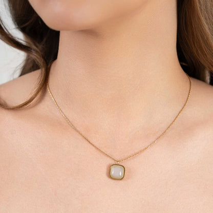 Jade Vintage Pendant Necklace - 18K Gold Plated